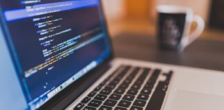 Bedrijfsprocessen stroomlijnen met maatwerk software oplossingen